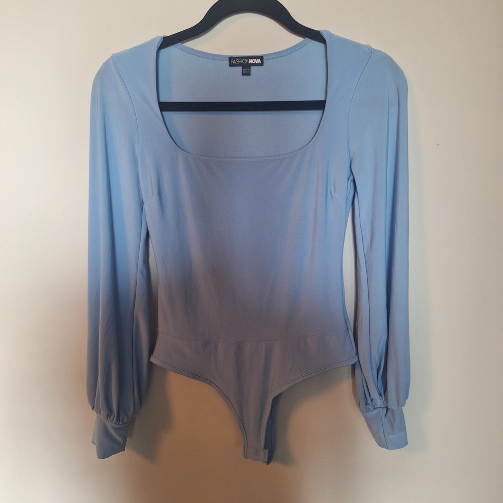 Fashion Nova Light Blue Square Neck Slit Long Sleeve Bodysuit Size Small